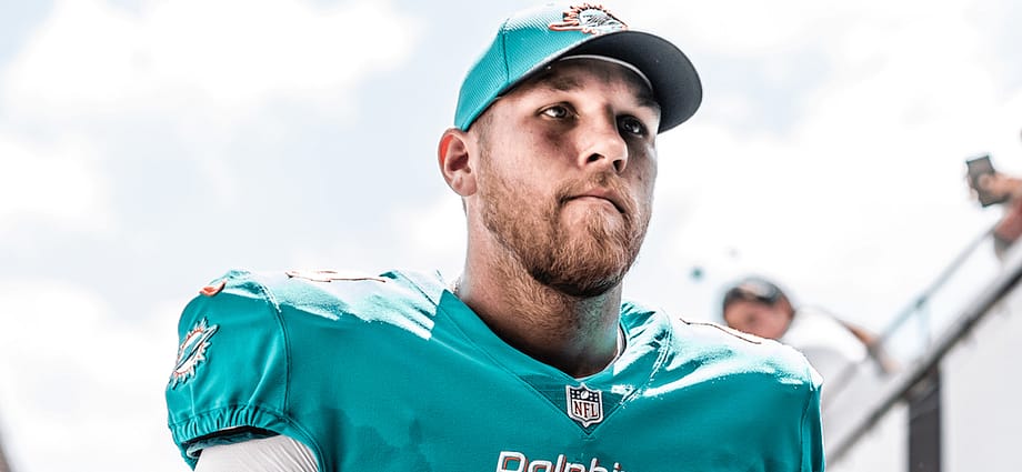 Miami Dolphins sign long snapper Blake Ferguson to contract extension